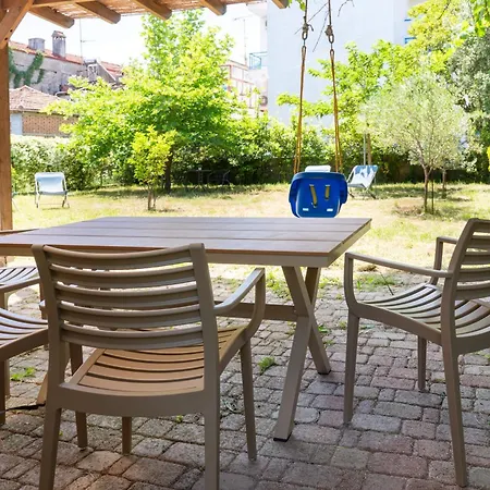Bella Garden House Holiday home