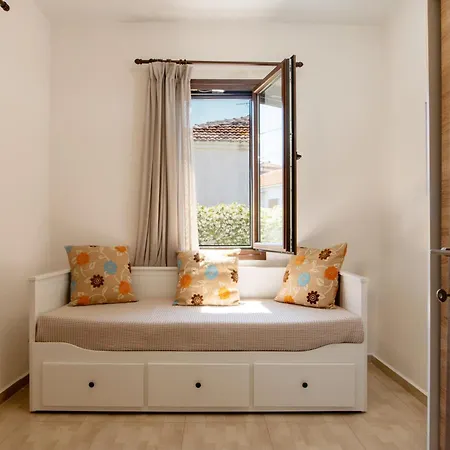Holiday home Bella Garden House *