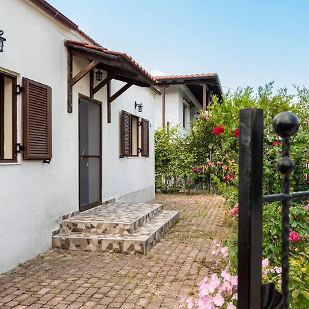Holiday home Bella Garden House